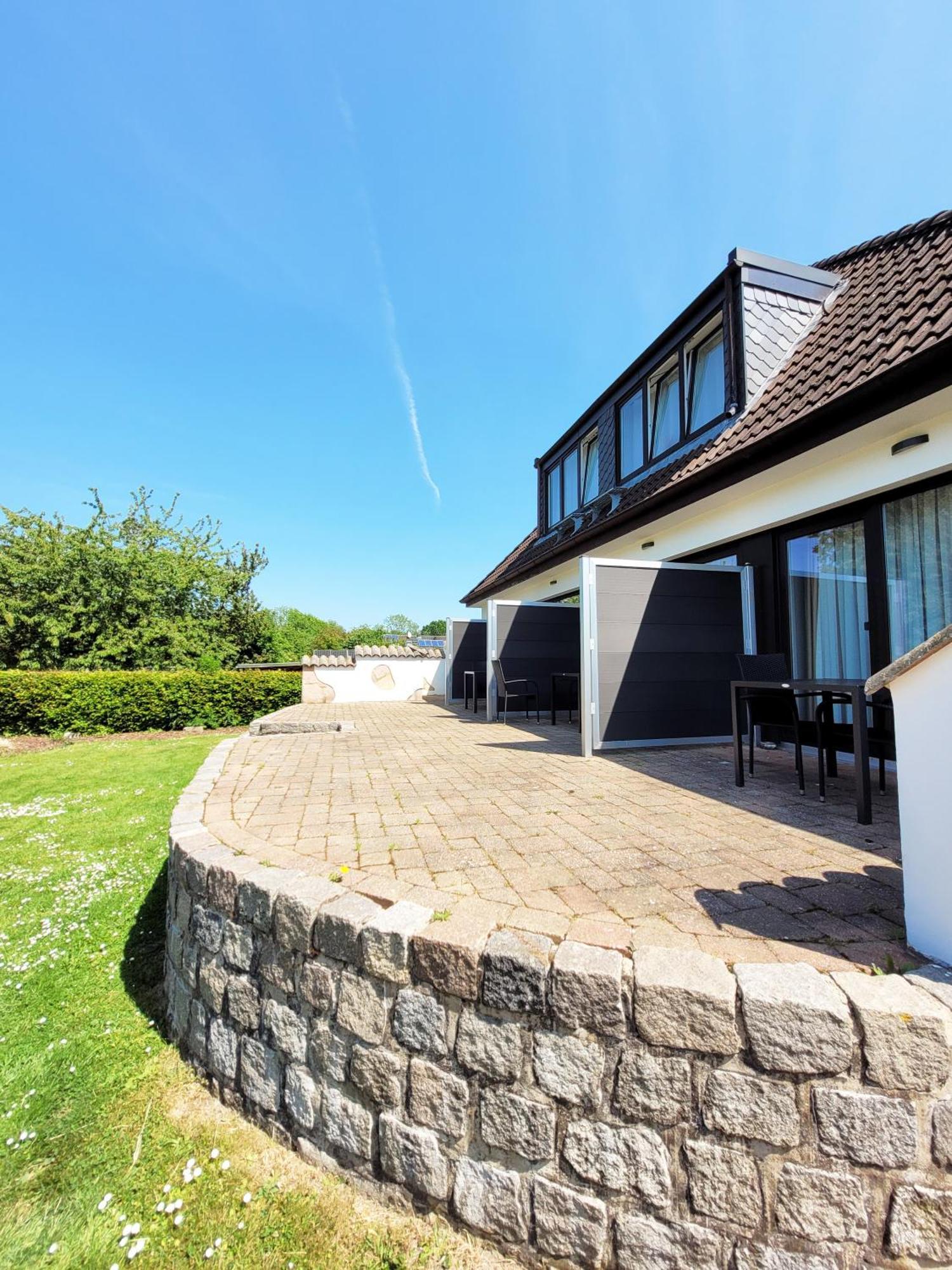 Hochwertige Ferienwohnung Mit Sonnenterrasse & Gartenblick, Nur Wenige Gehminuten Zum Strand Scharbeutz Zewnętrze zdjęcie